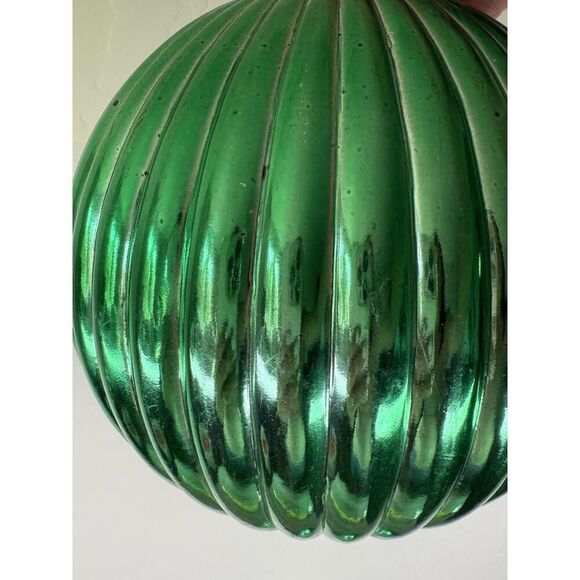 2 Large Vintage Green Ribbed Christmas Ornaments Plastic Taiwan 9” & 6” Retro - Picture 5 of 9